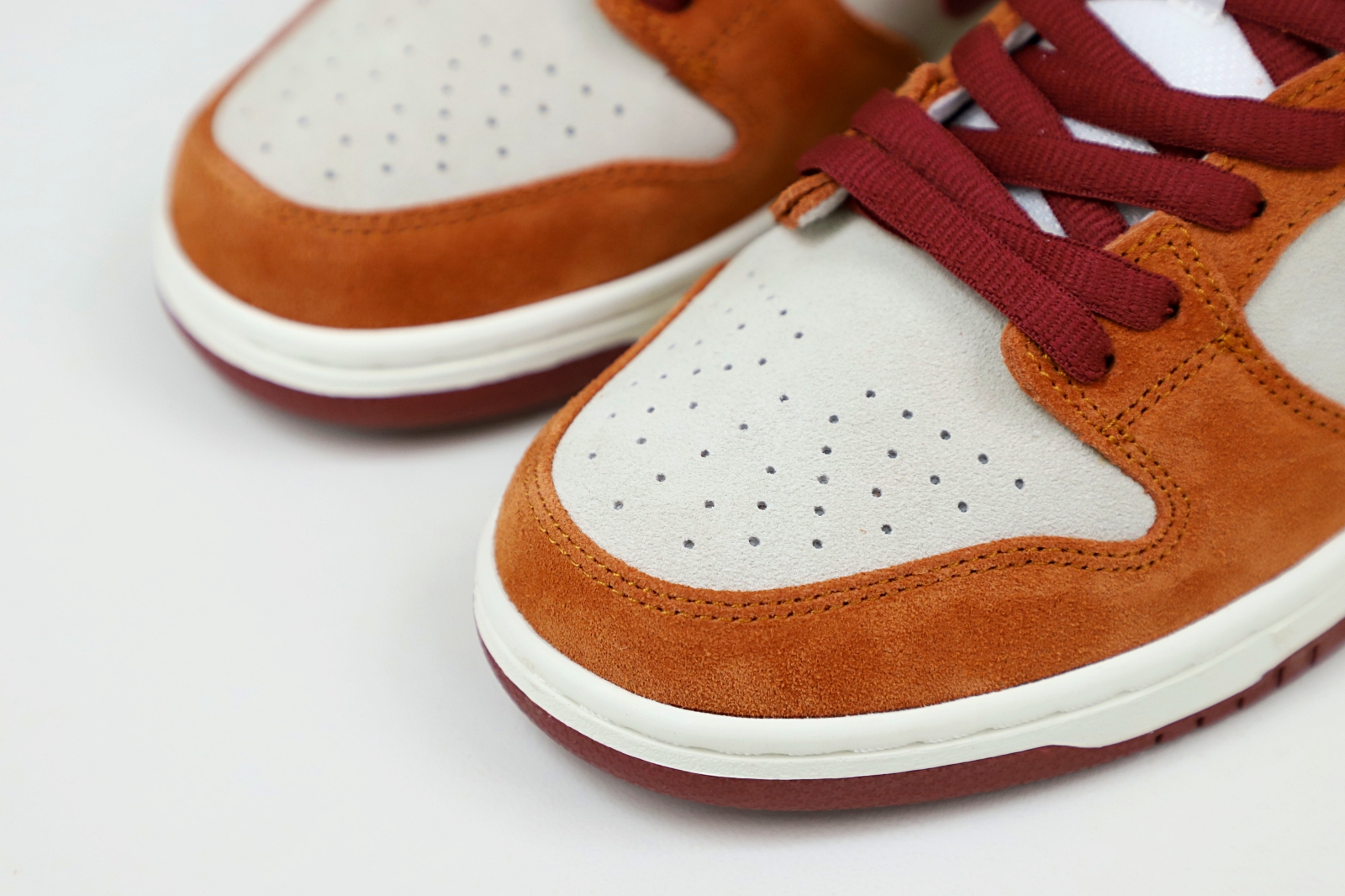 NIKE SB DUNK LOW PRO DARK RUSSET CEDAR 2019