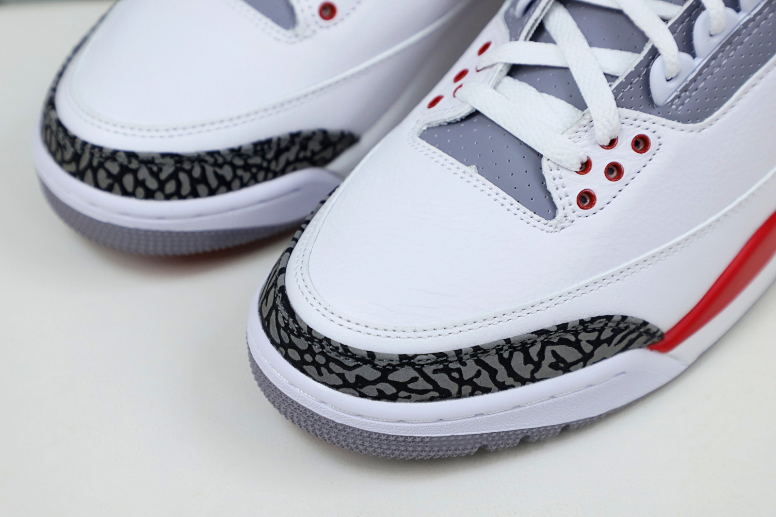 AIR JORDAN 3RETRO"FIRERED"（DN3707-160)