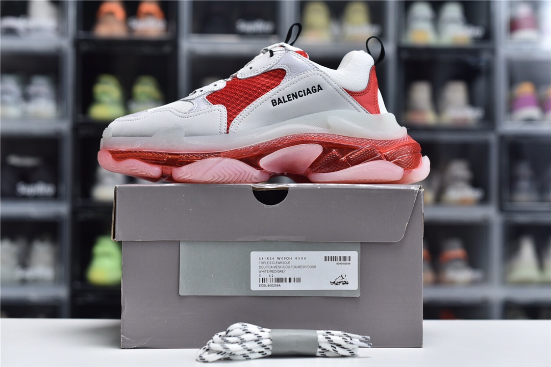 Balenciaga is available in all sizes. You cannot place an order on the website. You can contact customer service to purchase.BLGA Triple S