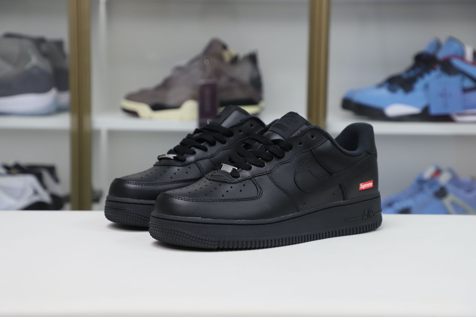 Supreme Nike Air Force 1 Low "box logo"