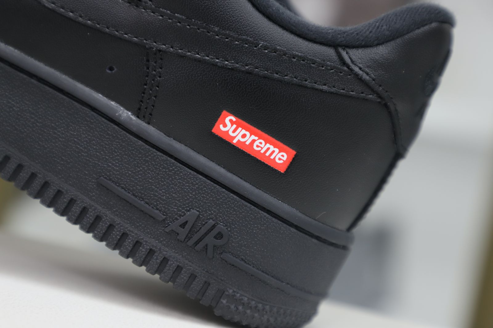 Supreme Nike Air Force 1 Low "box logo"