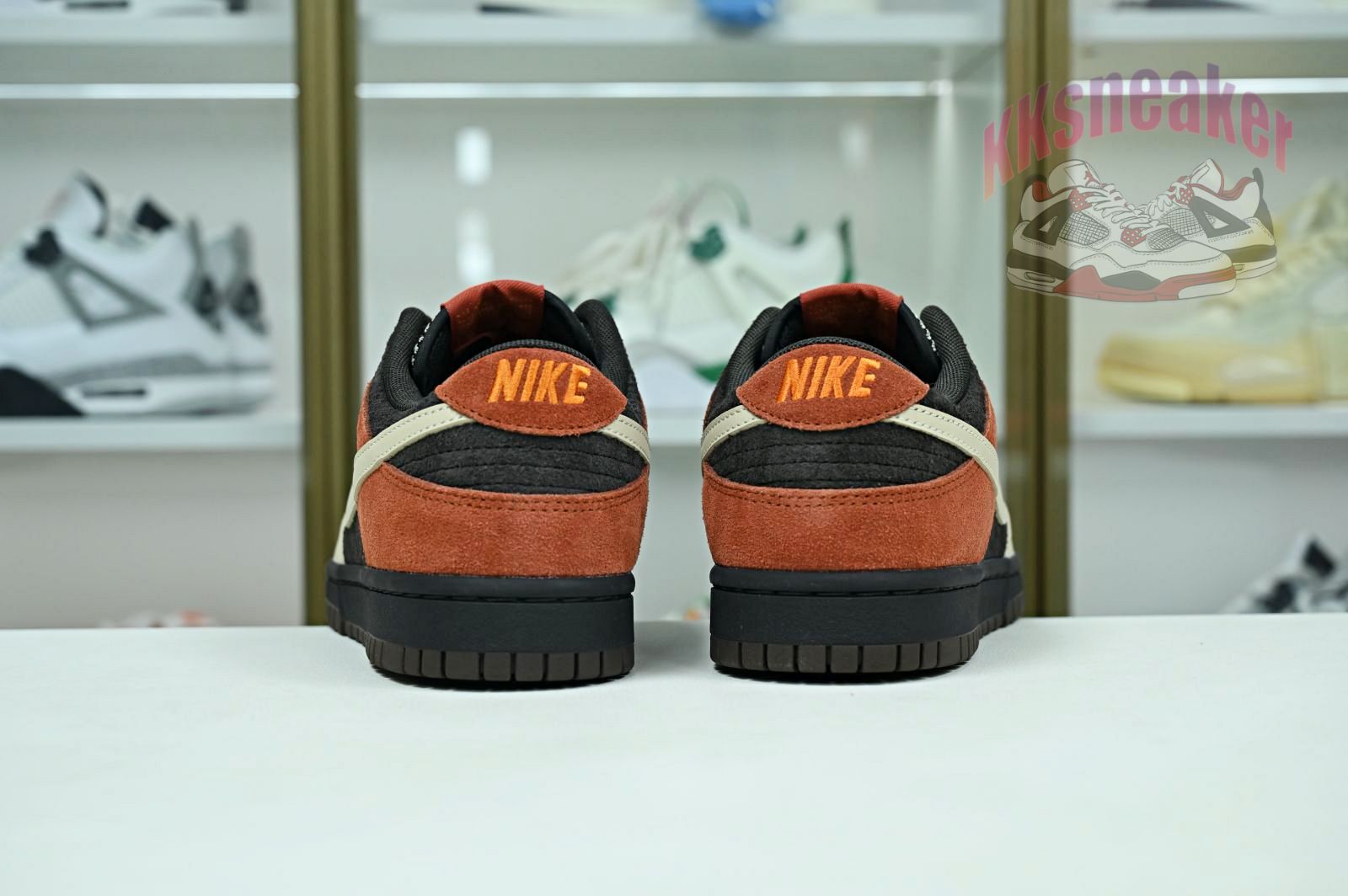 Nike Dunk Low "Red Panda"