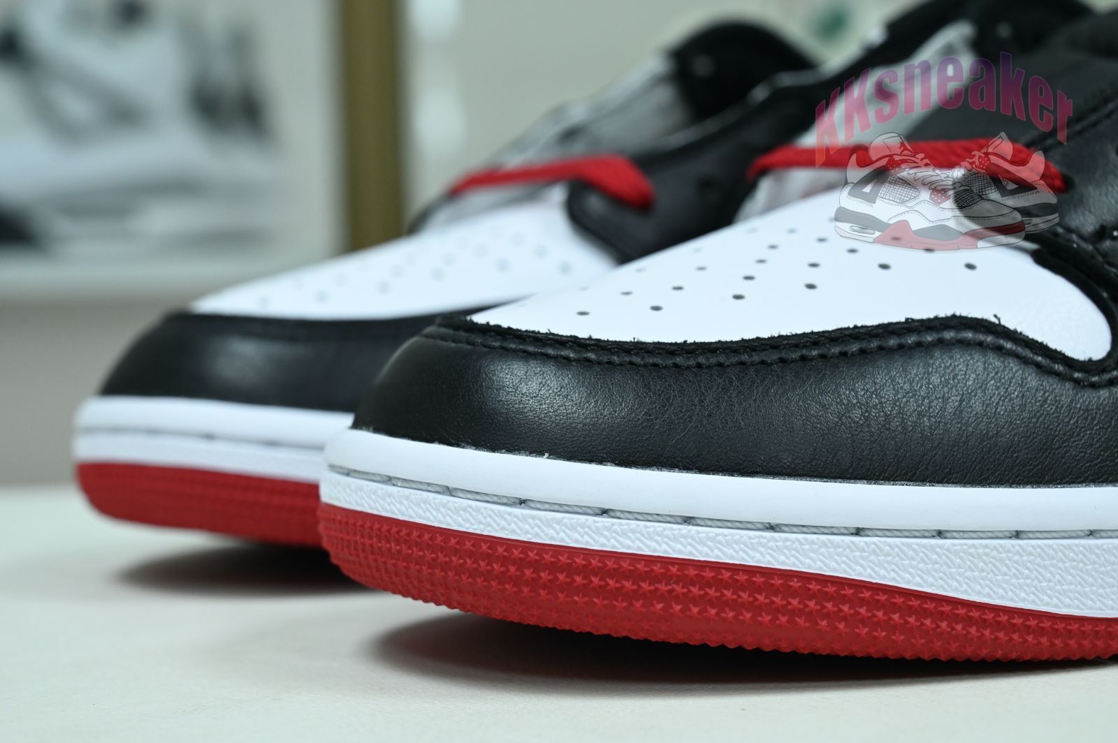 Jordan Air Jordan 1 Low OG "Black Toe"