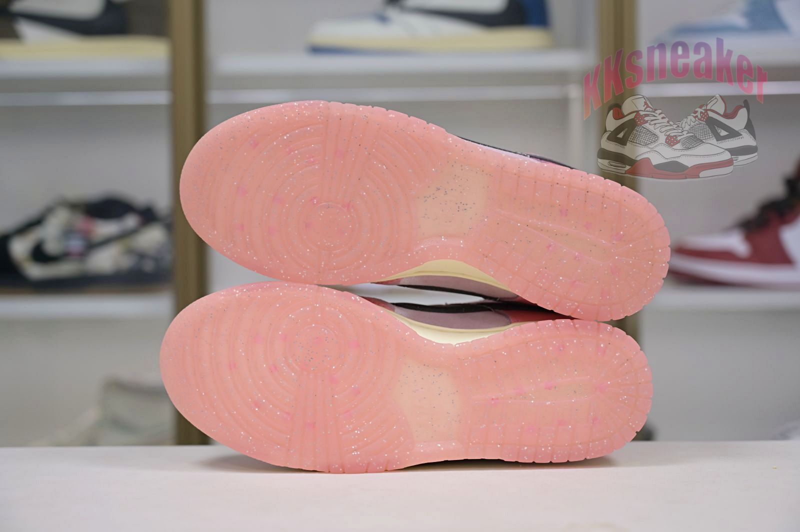 Nike Dunk Low"Hot Punch and PinkFoam" barbie