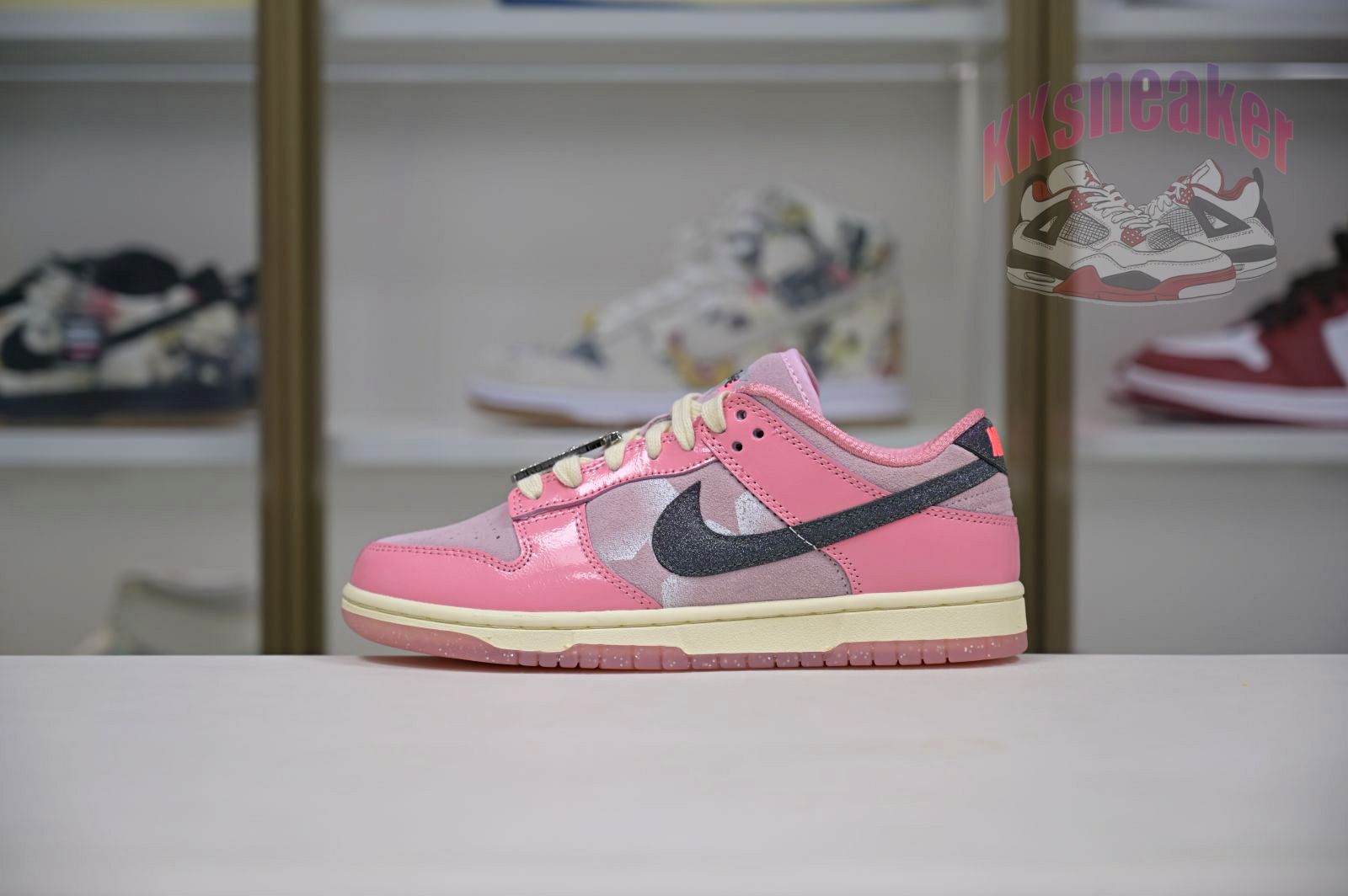 Nike Dunk Low"Hot Punch and PinkFoam" barbie