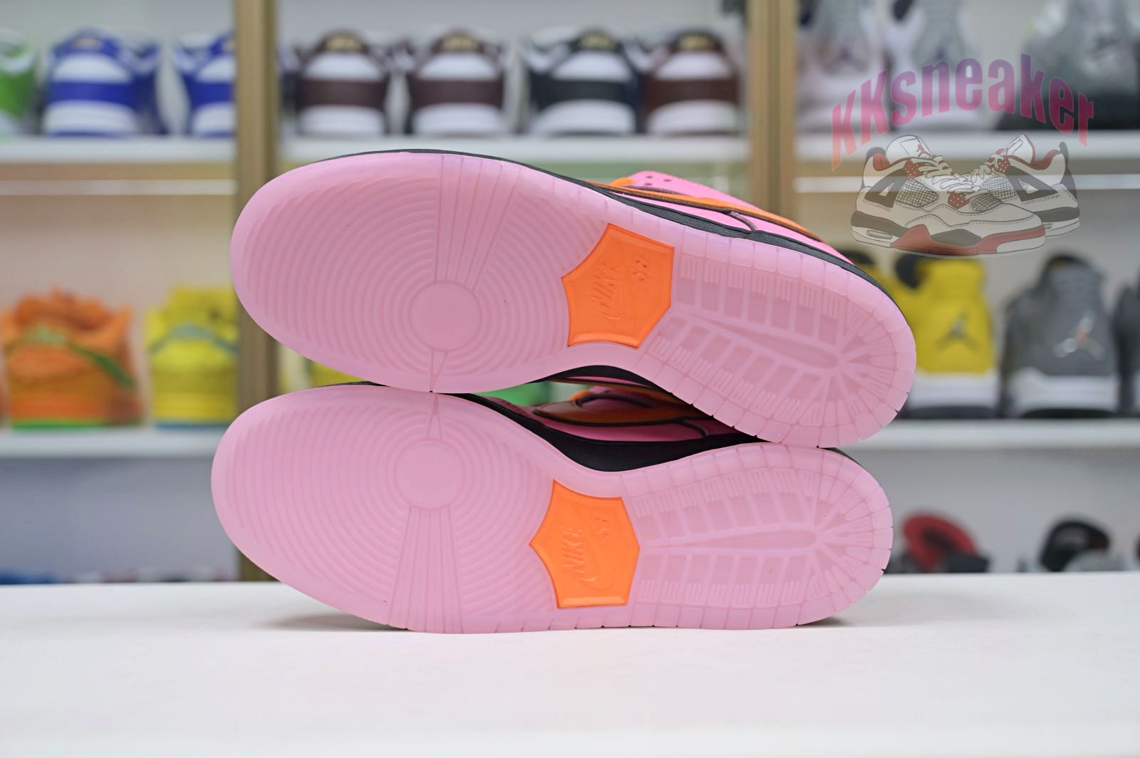 The Powerpuff Girls x Nike Dunk SB Low