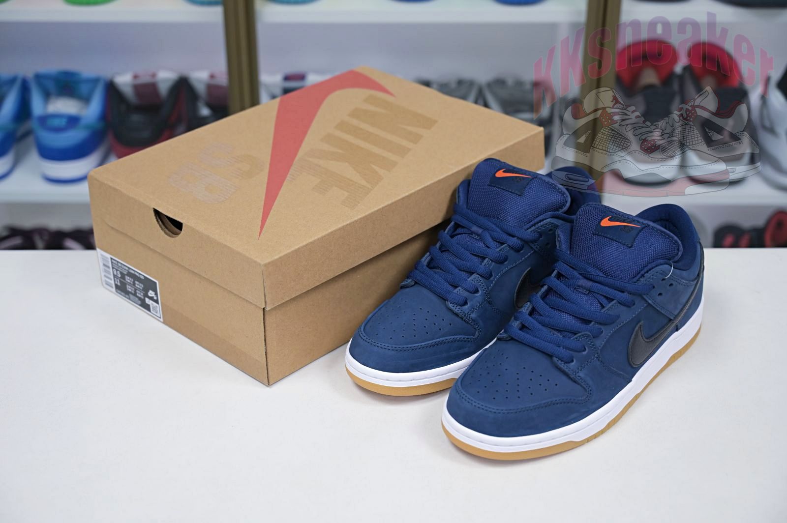 Nike Dunk SB Low Pro Iso "Navy Gum"