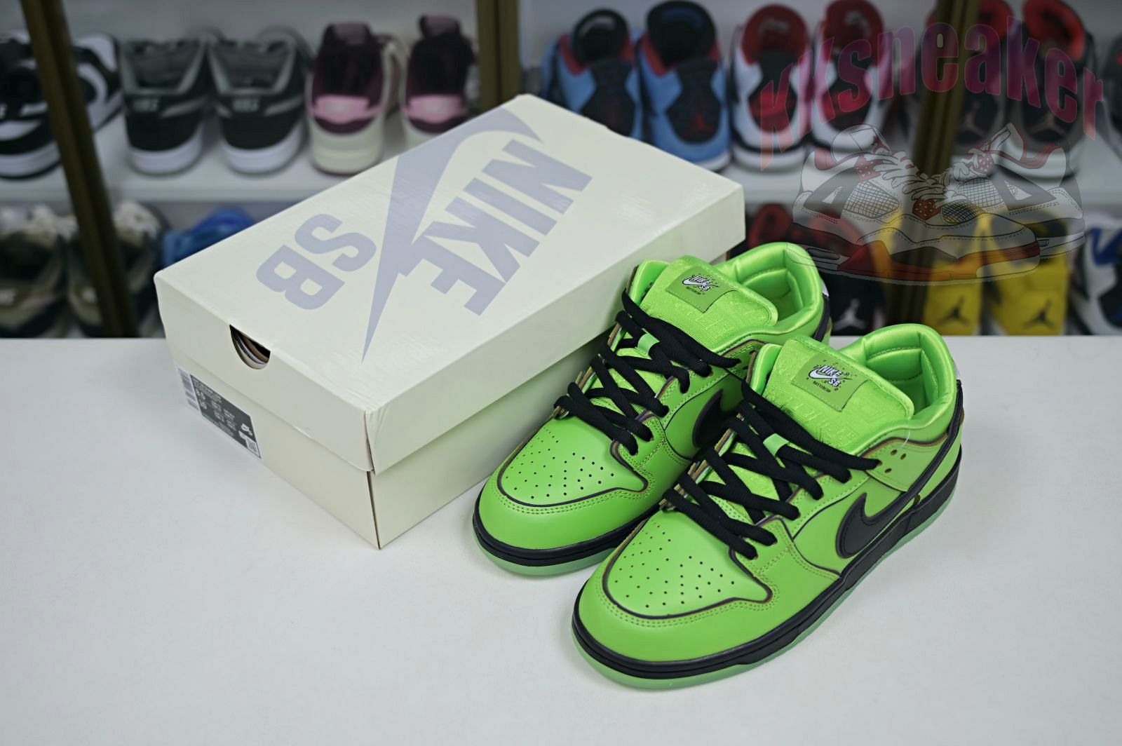 The Powerpuff Girls x Nike Dunk SB Low