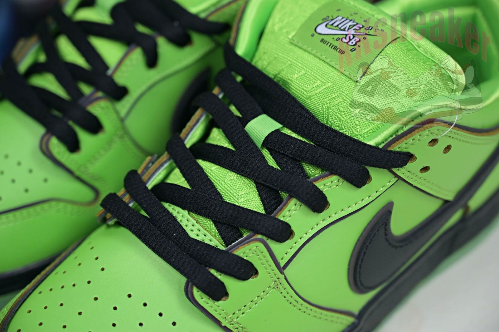 The Powerpuff Girls x Nike Dunk SB Low