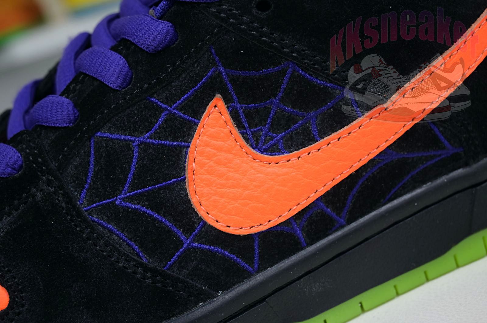 Nike Dunk SB Low SB Pro "Night of Mischief"