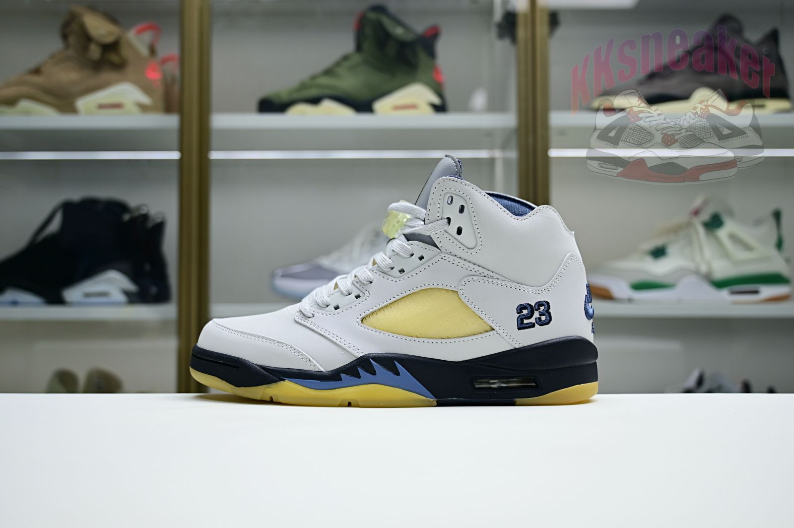 A MA MANIÉRE x Air Jordan 5"Photon Dust"