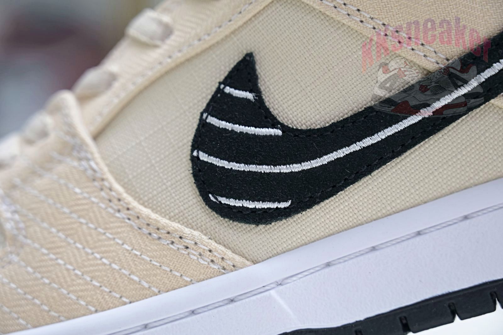 Albino & Preto x Nike Dunk SB Low Pro "Pearl White"