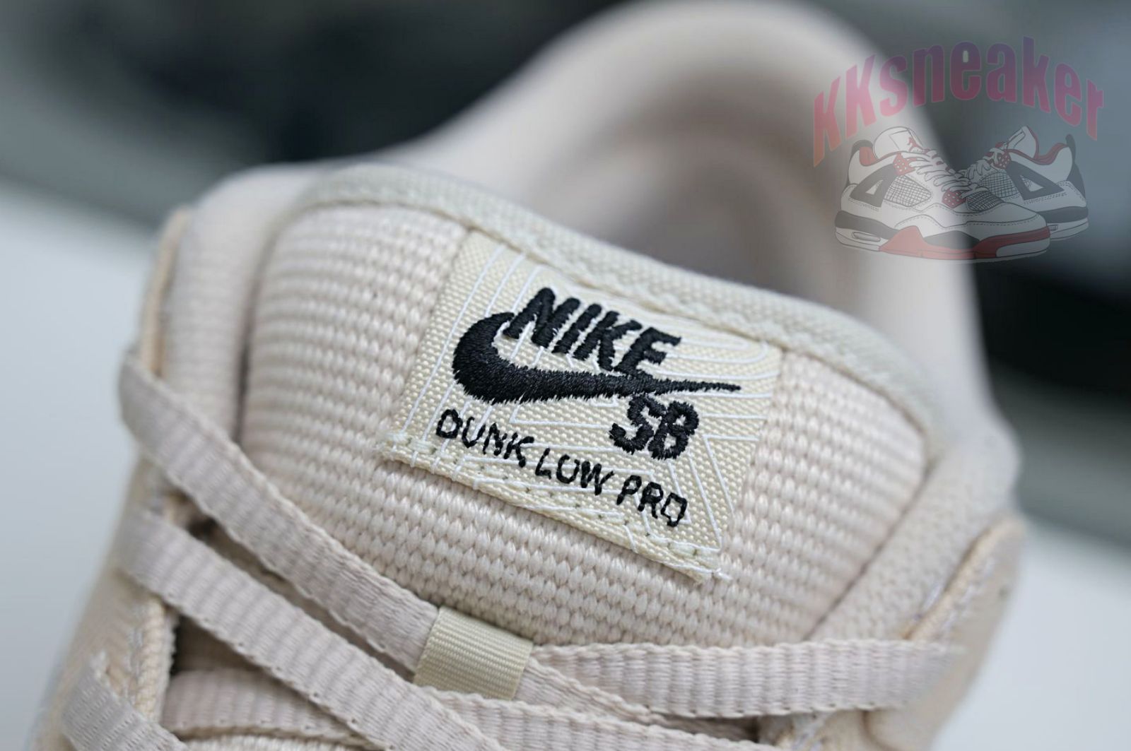 Albino & Preto x Nike Dunk SB Low Pro "Pearl White"