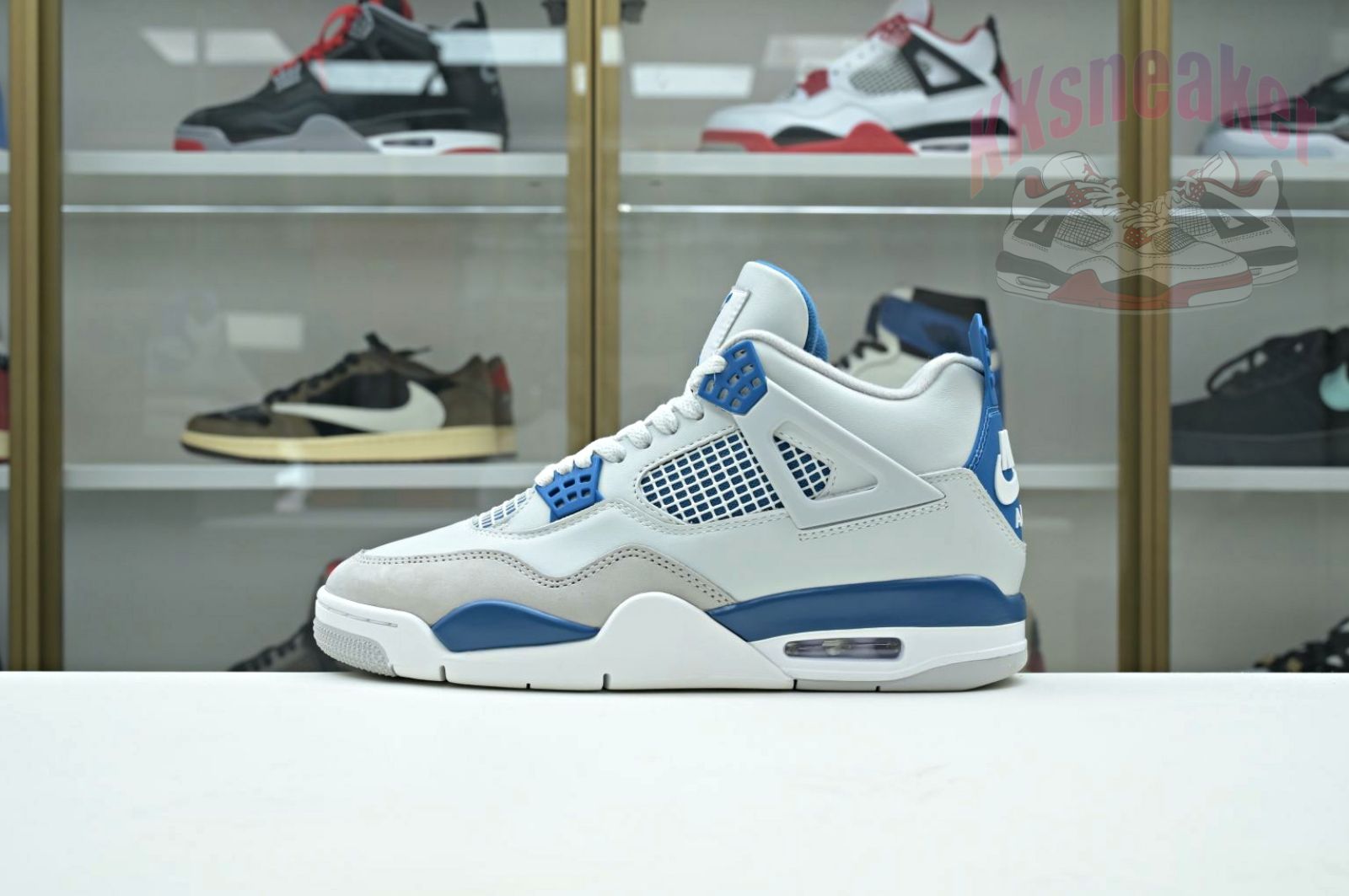 Air Jordan 4 "Military Blue" 2024