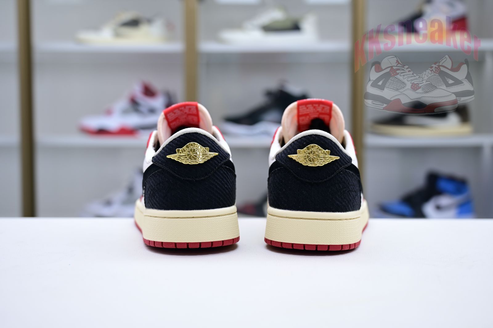 Trophy Room x Jordan Air Jordan 1 Low OG “Away”