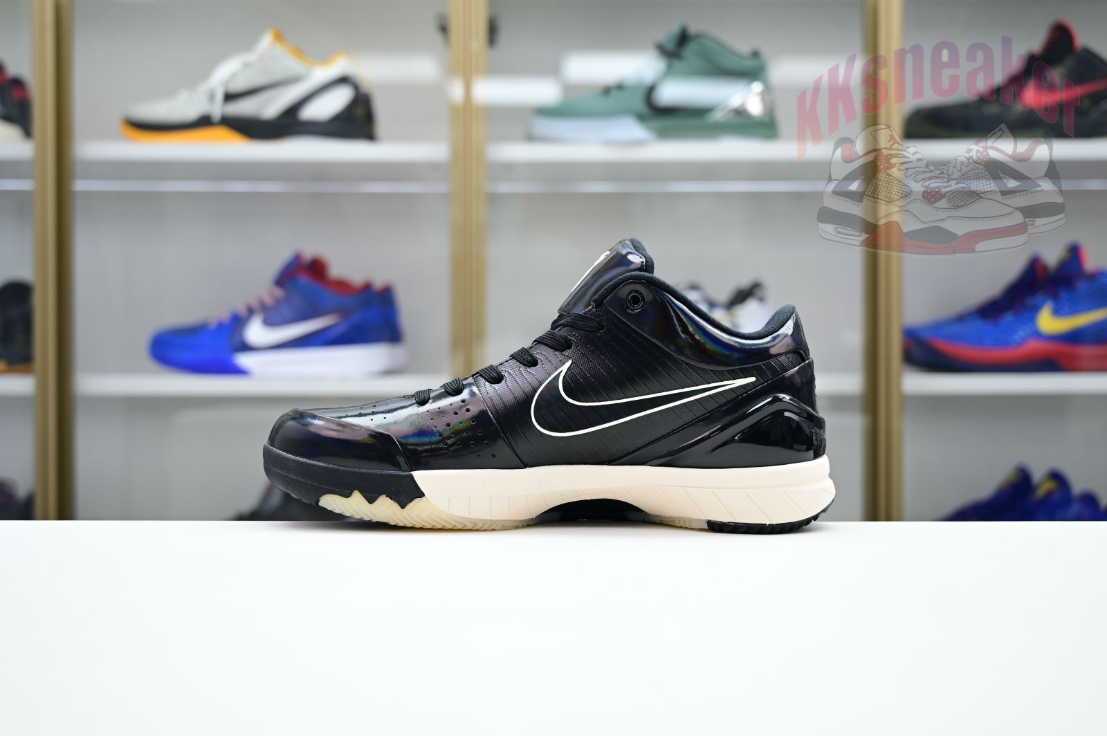 UNDEFEATED x Nike Zoom Kobe 4 Protro