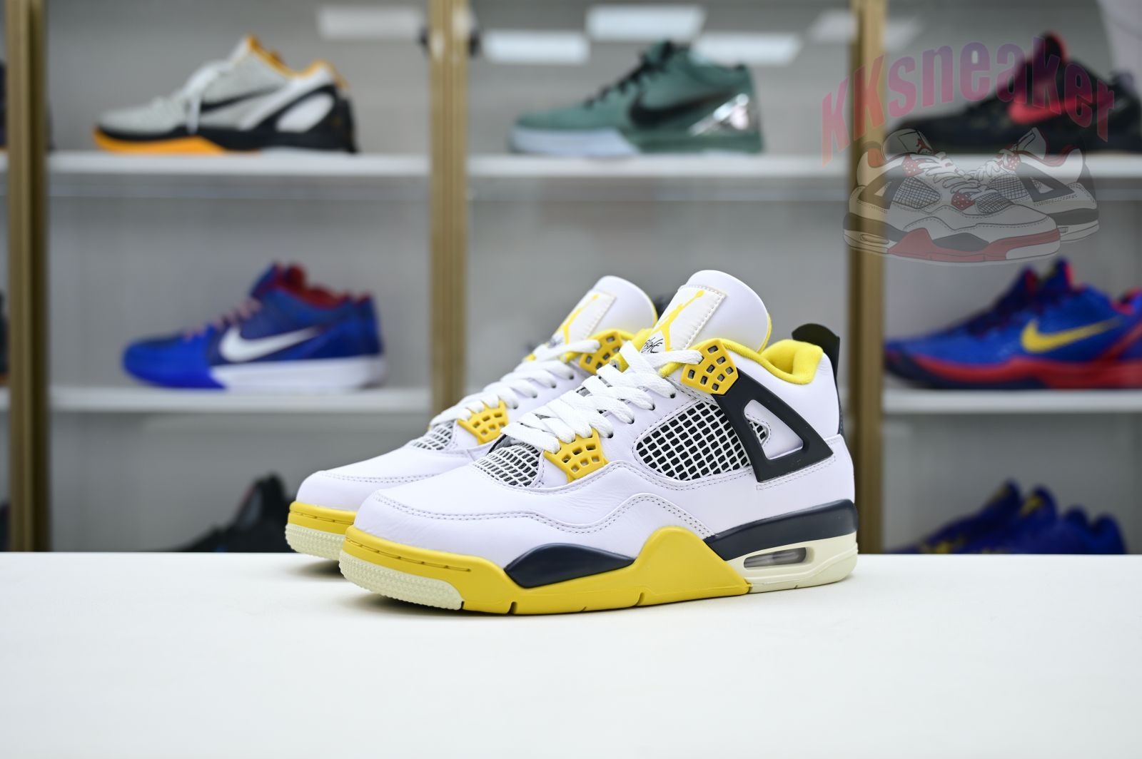 Jordan Air Jordan 4 "Vivid Sulfur"