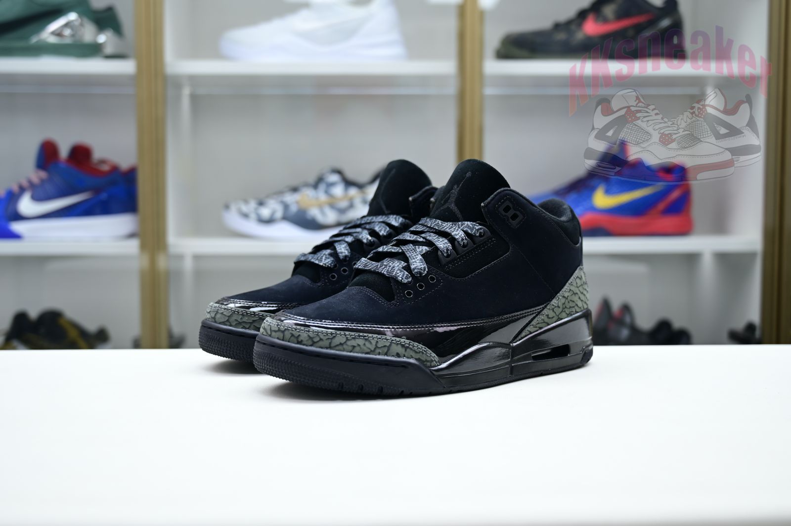 AIR JORDAN 3 RETRO