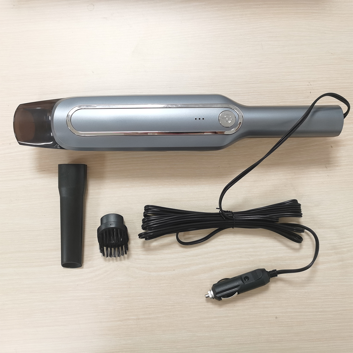 Wired car vacuum cleaner 3m power cord  easy to use and clean with good quality and price