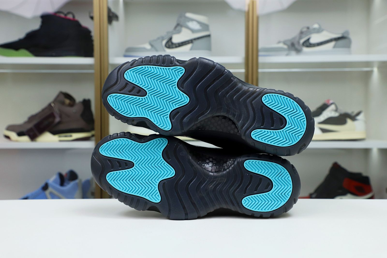 AIR JORDAN 11 RETRO GAMMA BLUE