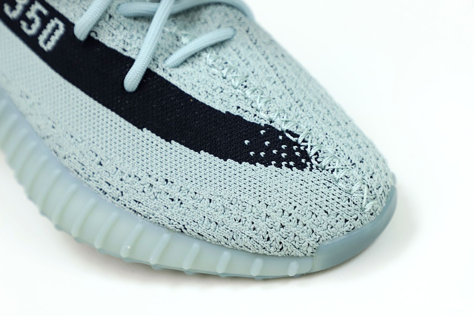 Yeezy boost 350 V2 "Salt Core Black Salt"