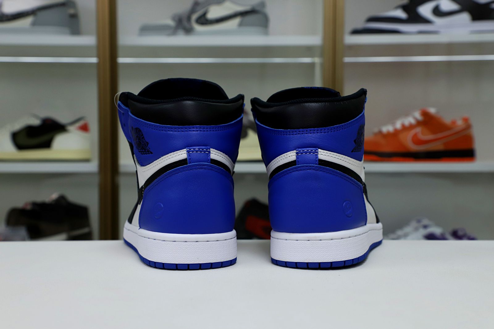 FRAGMENT DESIGN X AIR JORDAN 1 RETRO HIGH