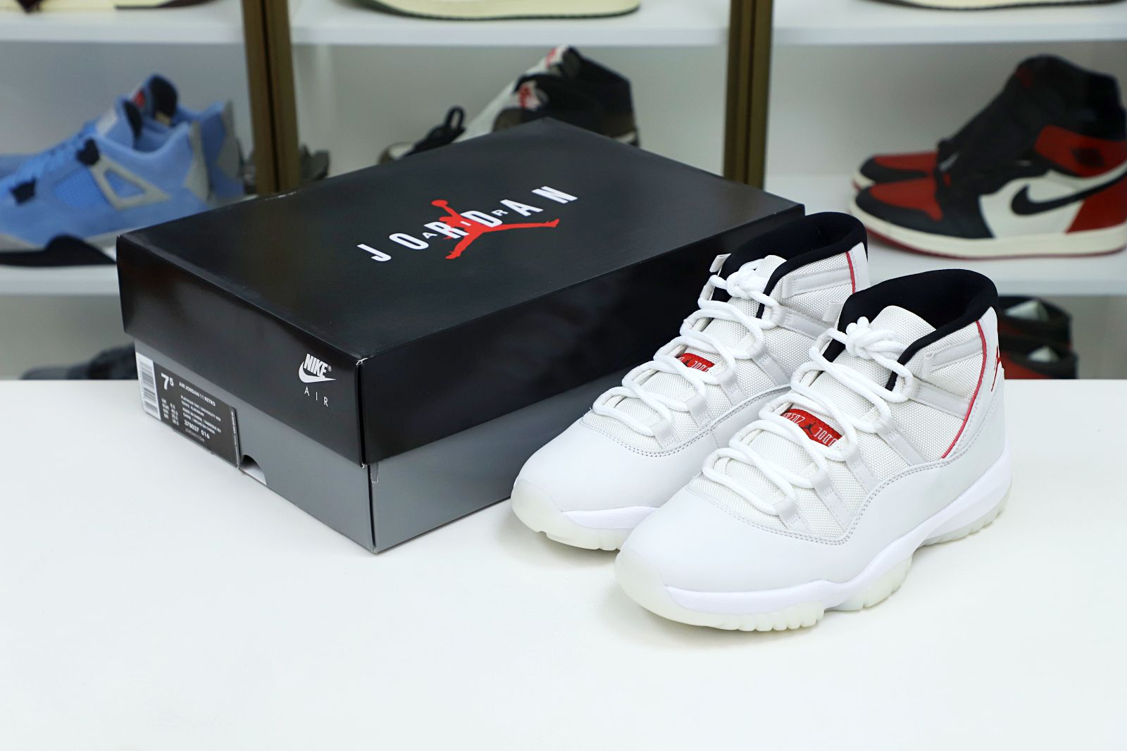 AIR JORDAN 11 XI RETRO PLATINUM TINT