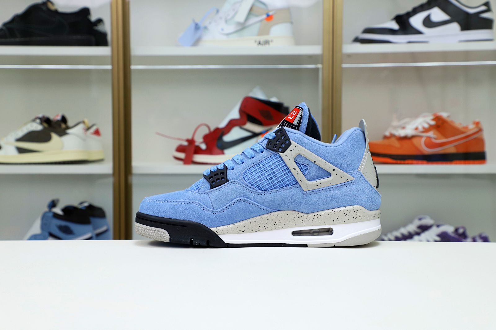 AIR JORDAN 4 UNIVERSITY BLUE