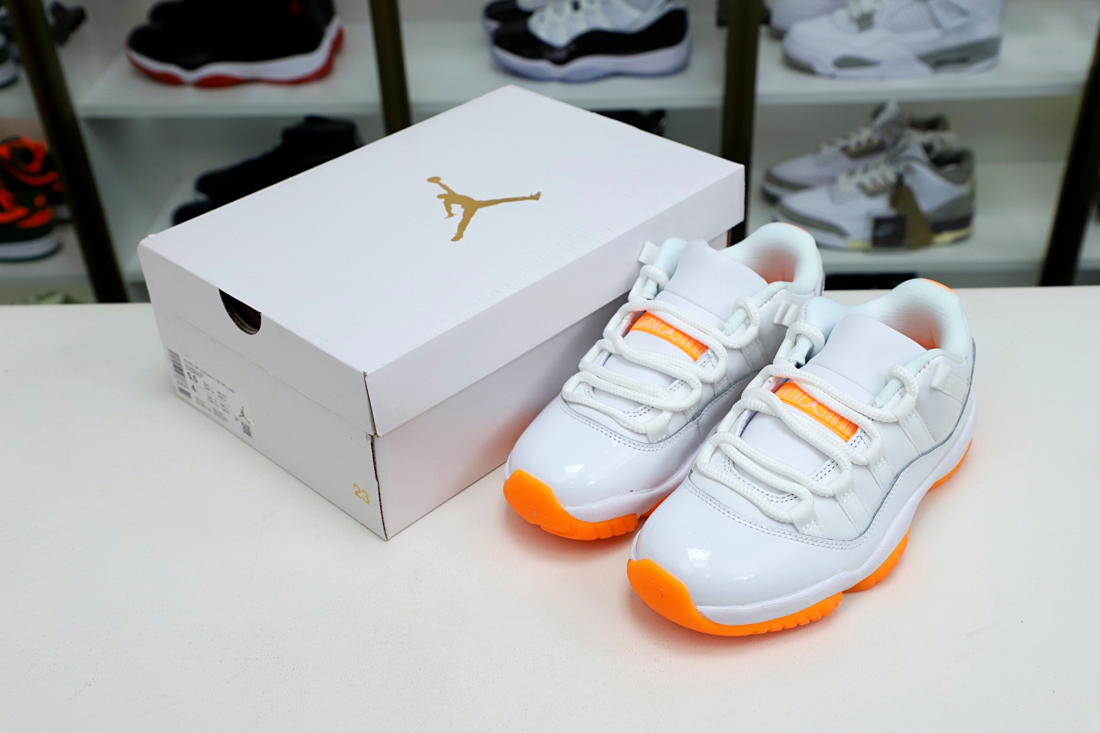 WMNS AIR JORDAN 11 RETRO LOW 