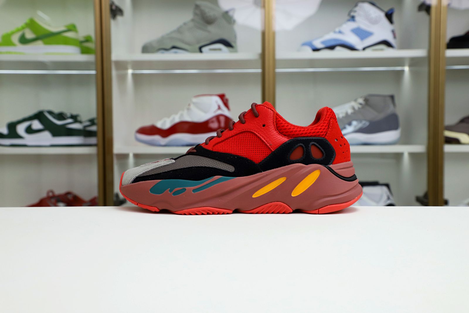 YEEZY BOOST 700 HI-RES RED HQ6979