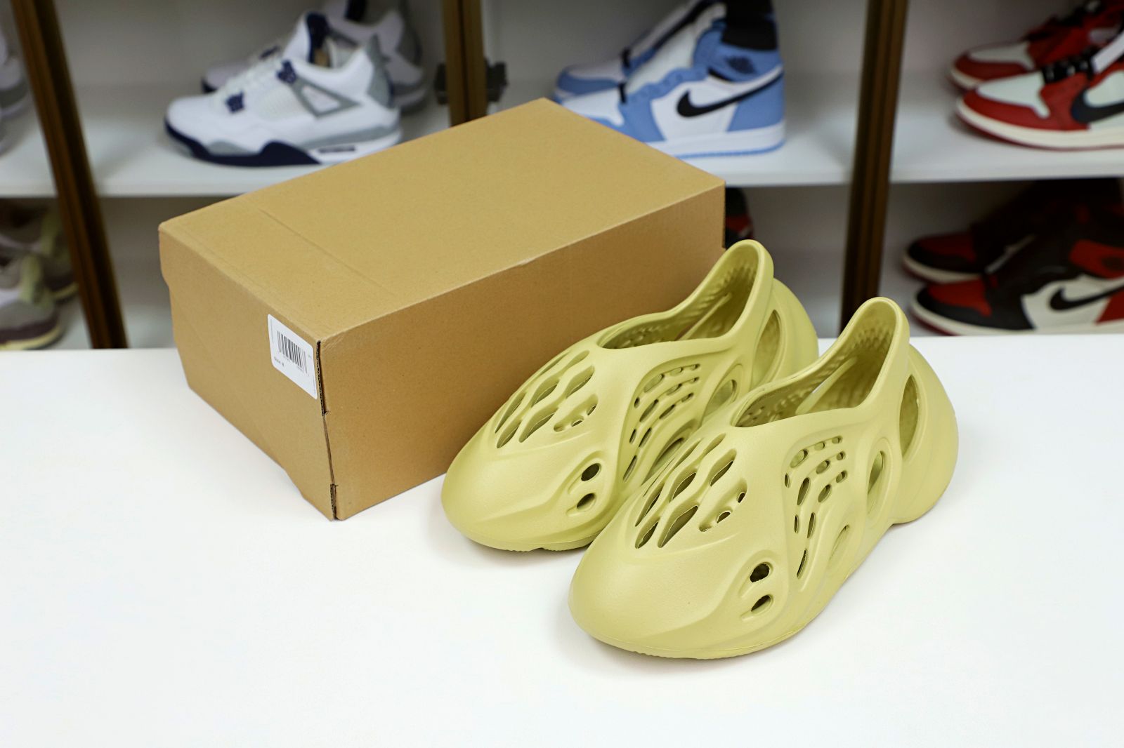 Yeezy Foam Runner "Sulfur"