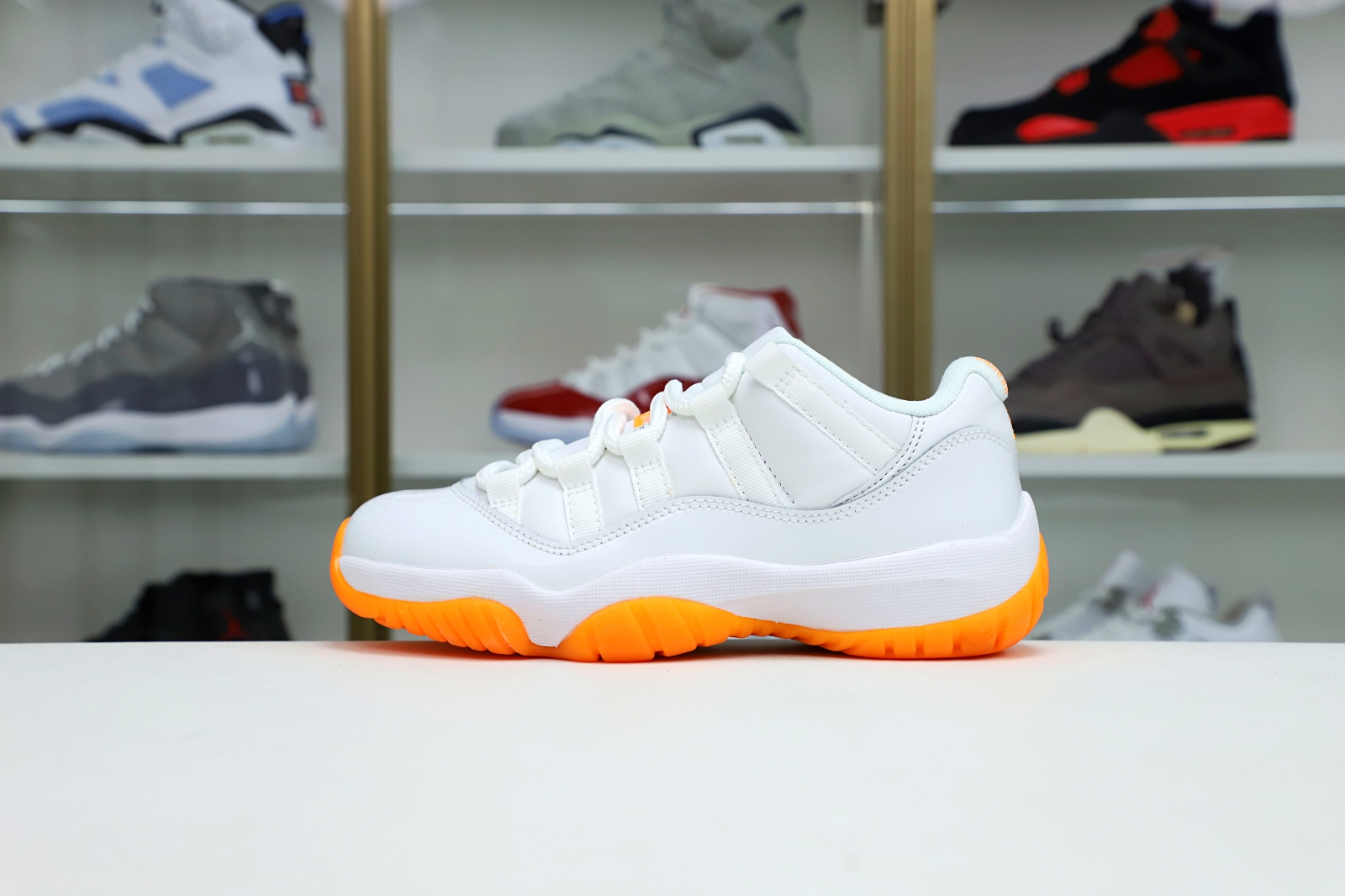 WMNS AIR JORDAN 11 RETRO LOW 