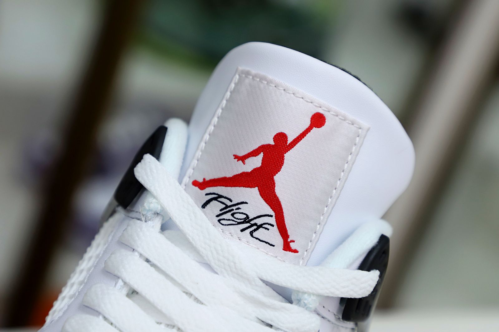 Air Jordan 4 Retro White Cement