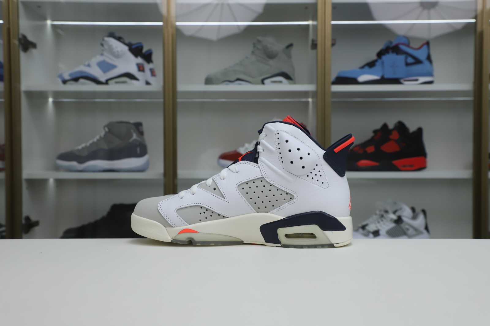 AIR JORDAN 6 RETRO 