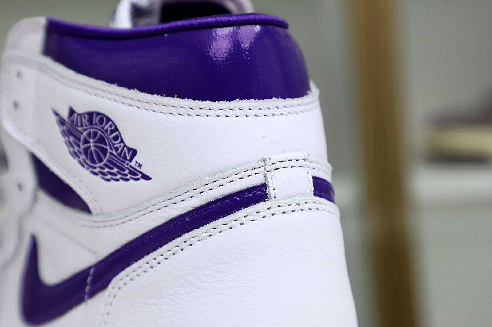 Air Jordan 1 High OG Court Purple