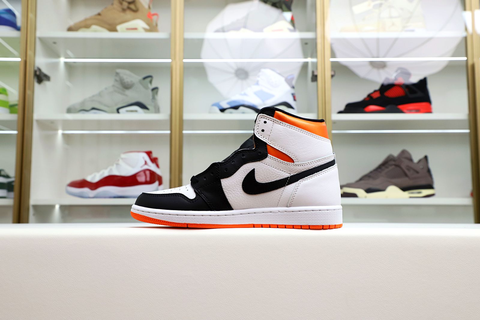 Air Jordan 1 Retro High OG Electro Orange