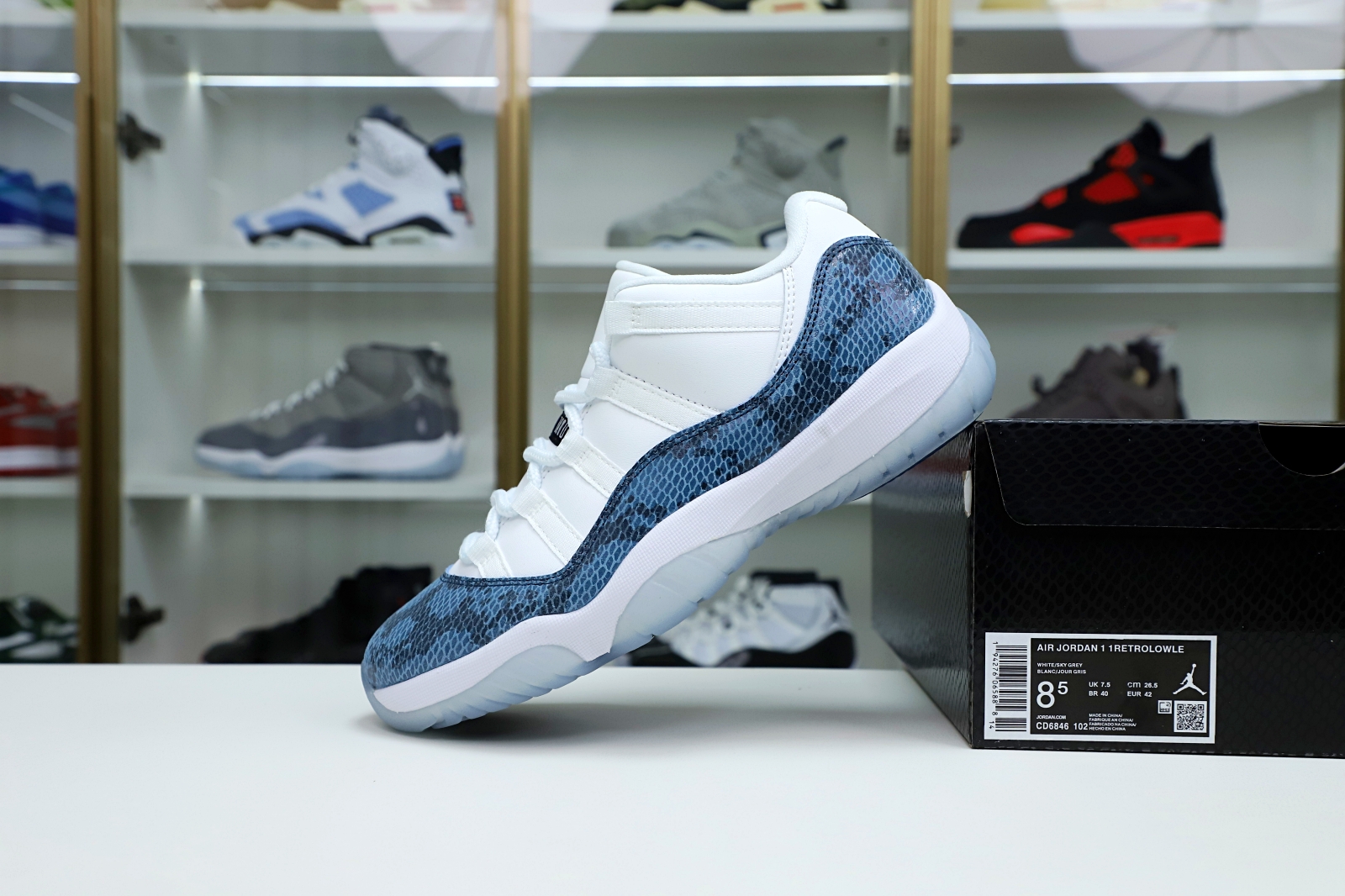 Jordan Air Jordan 11 “navy snakeskin”