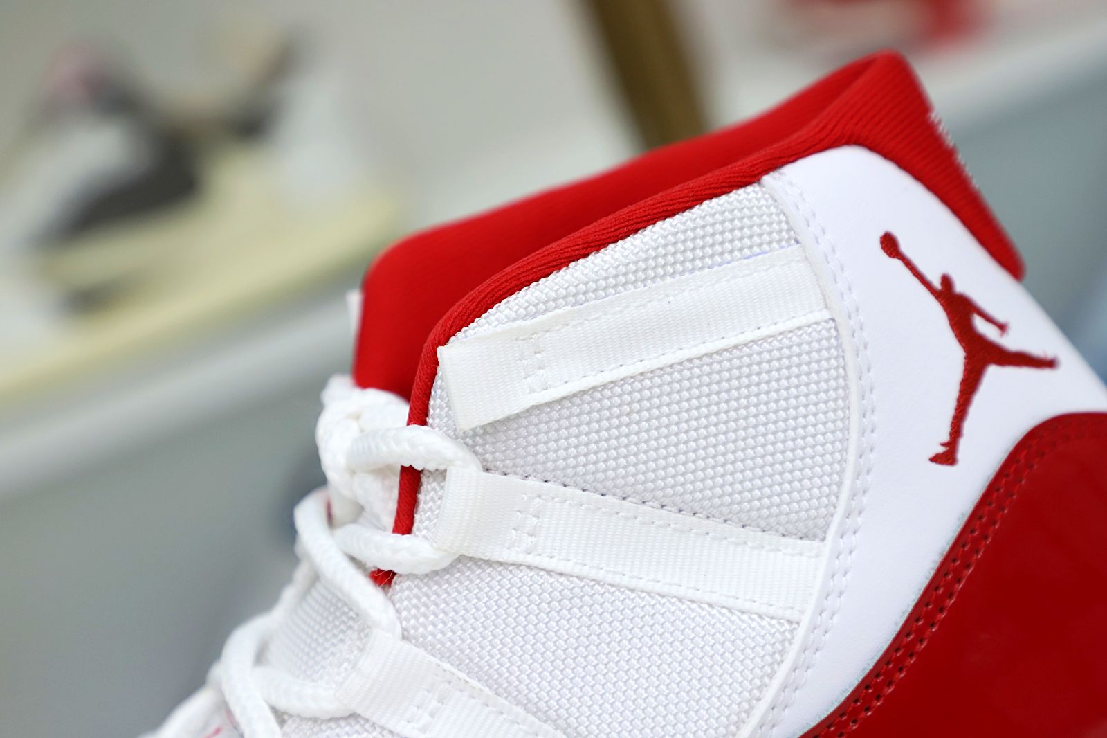 AIR JORDAN 11 "CHERRY" CT8012