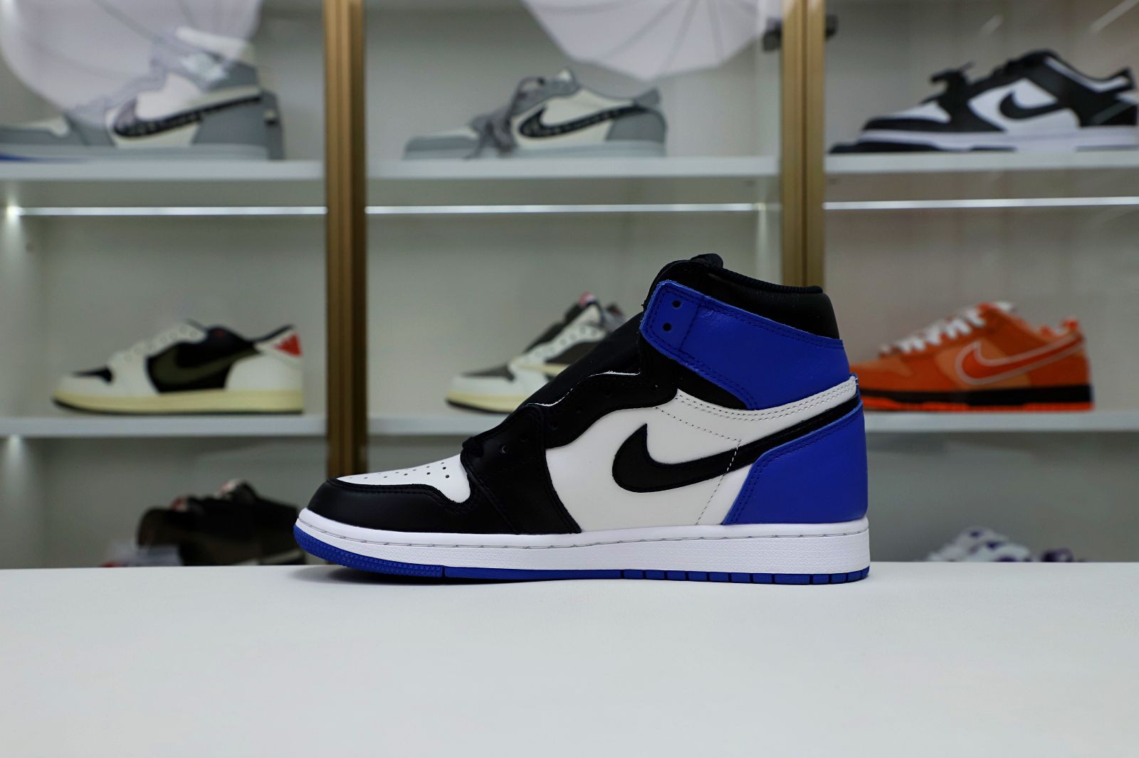 FRAGMENT DESIGN X AIR JORDAN 1 RETRO HIGH