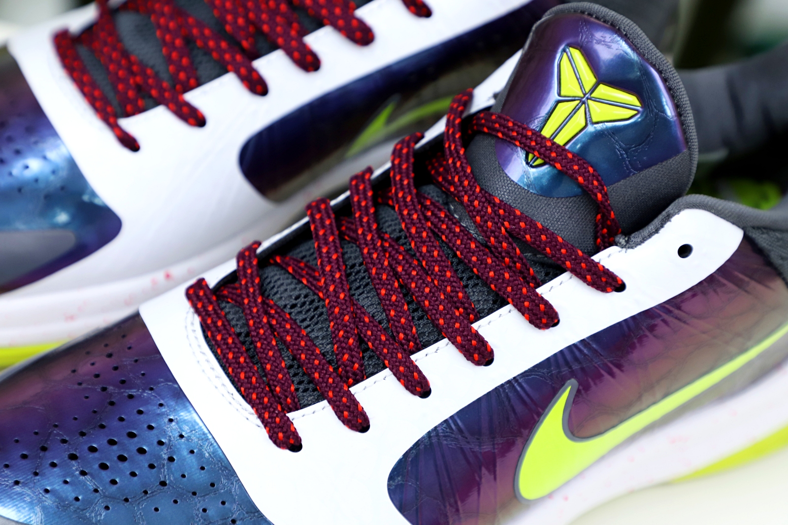 NIKE ZOOM KOBE 5 "Chaos"