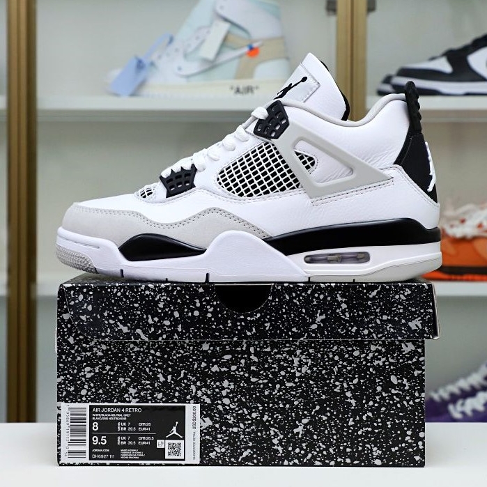 AIR JORDAN 4 MILITARY BLACK