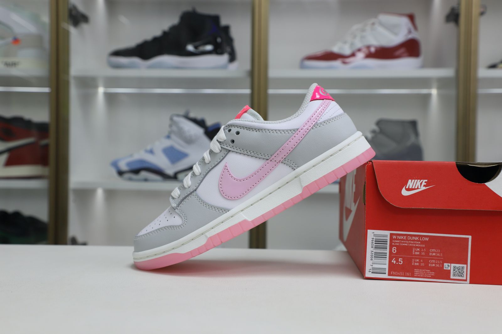 Nike Dunk Low"SummitWhite and Pink Foam