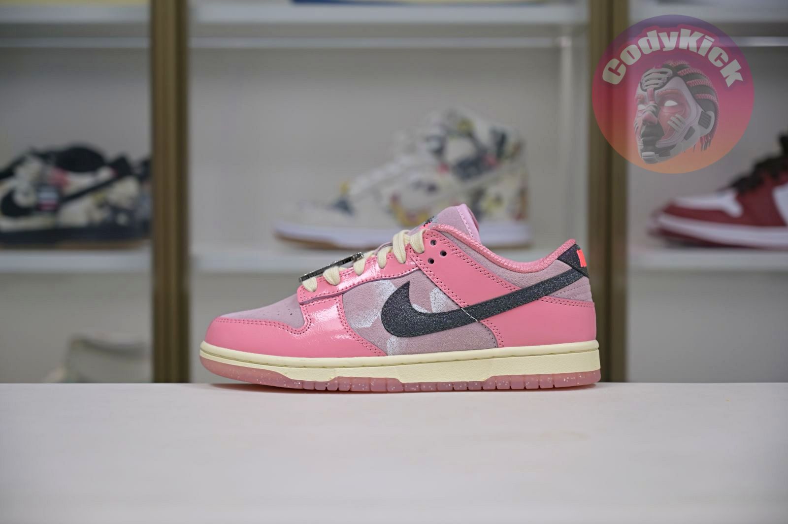 Nike Dunk Low"Hot Punch and PinkFoam" barbie