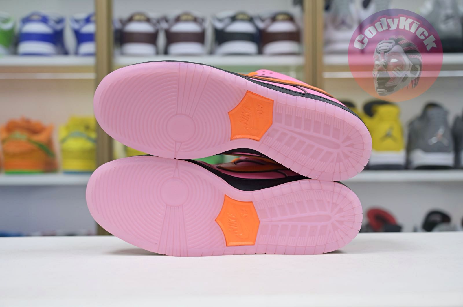 The Powerpuff Girls x Nike Dunk SB Low