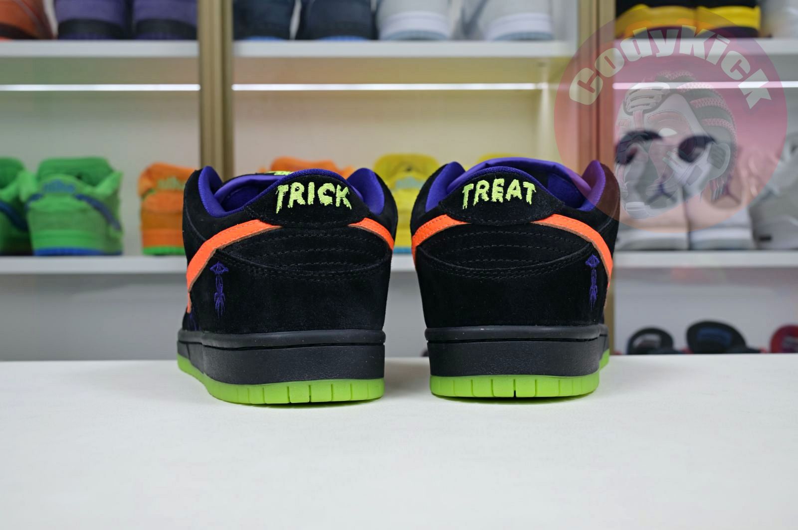 Nike Dunk SB Low SB Pro "Night of Mischief"