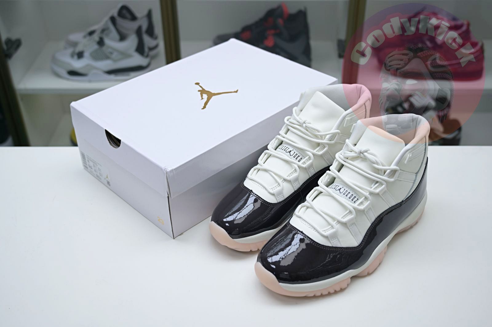 Air Jordan 11 "Neapolitan"