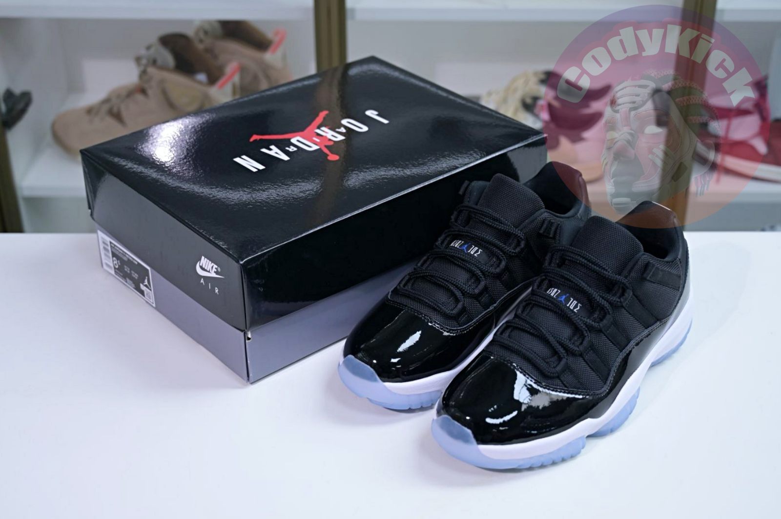 Air Jordan 11 Low "Space Jam"