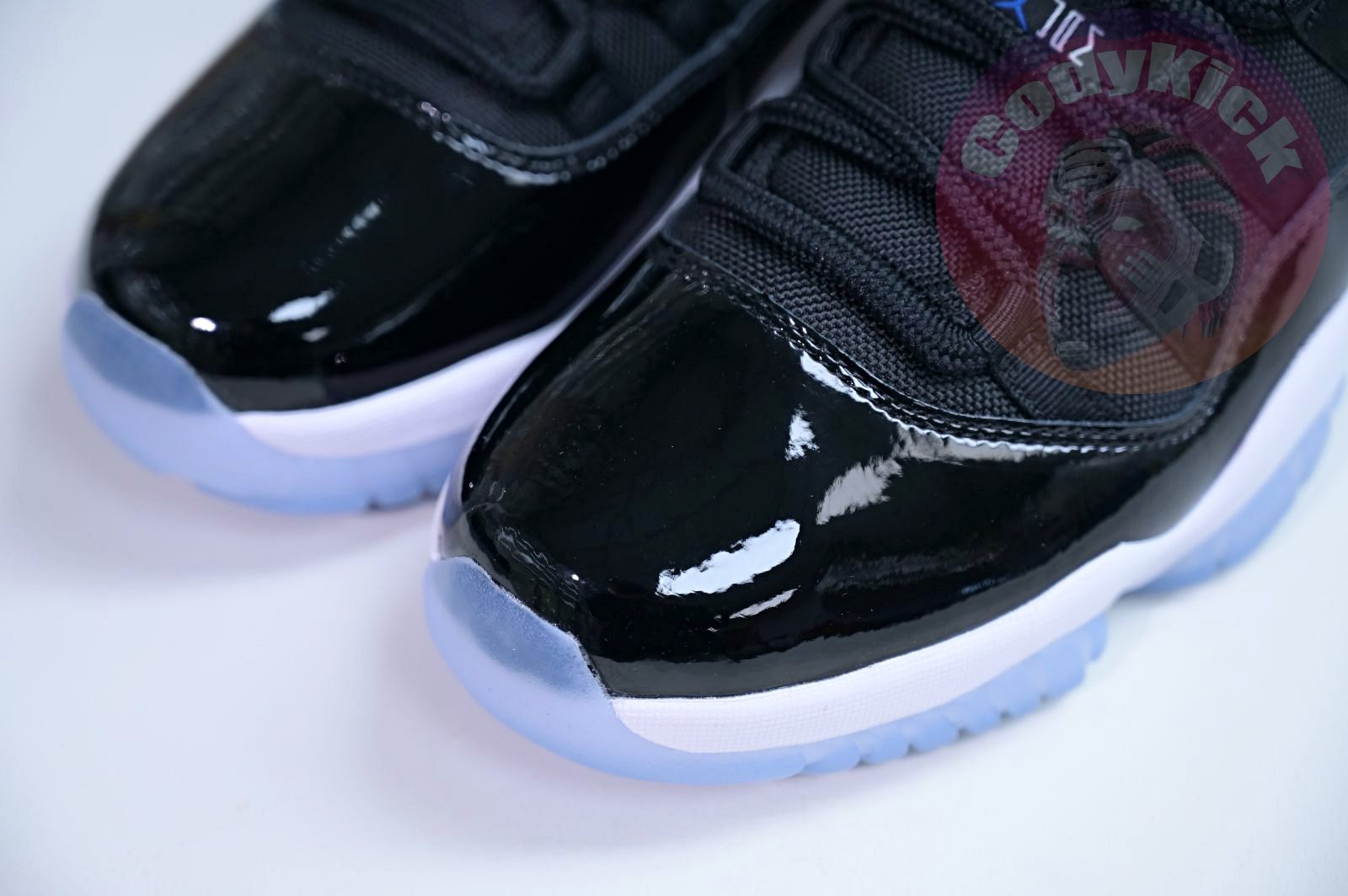 Air Jordan 11 Low "Space Jam"