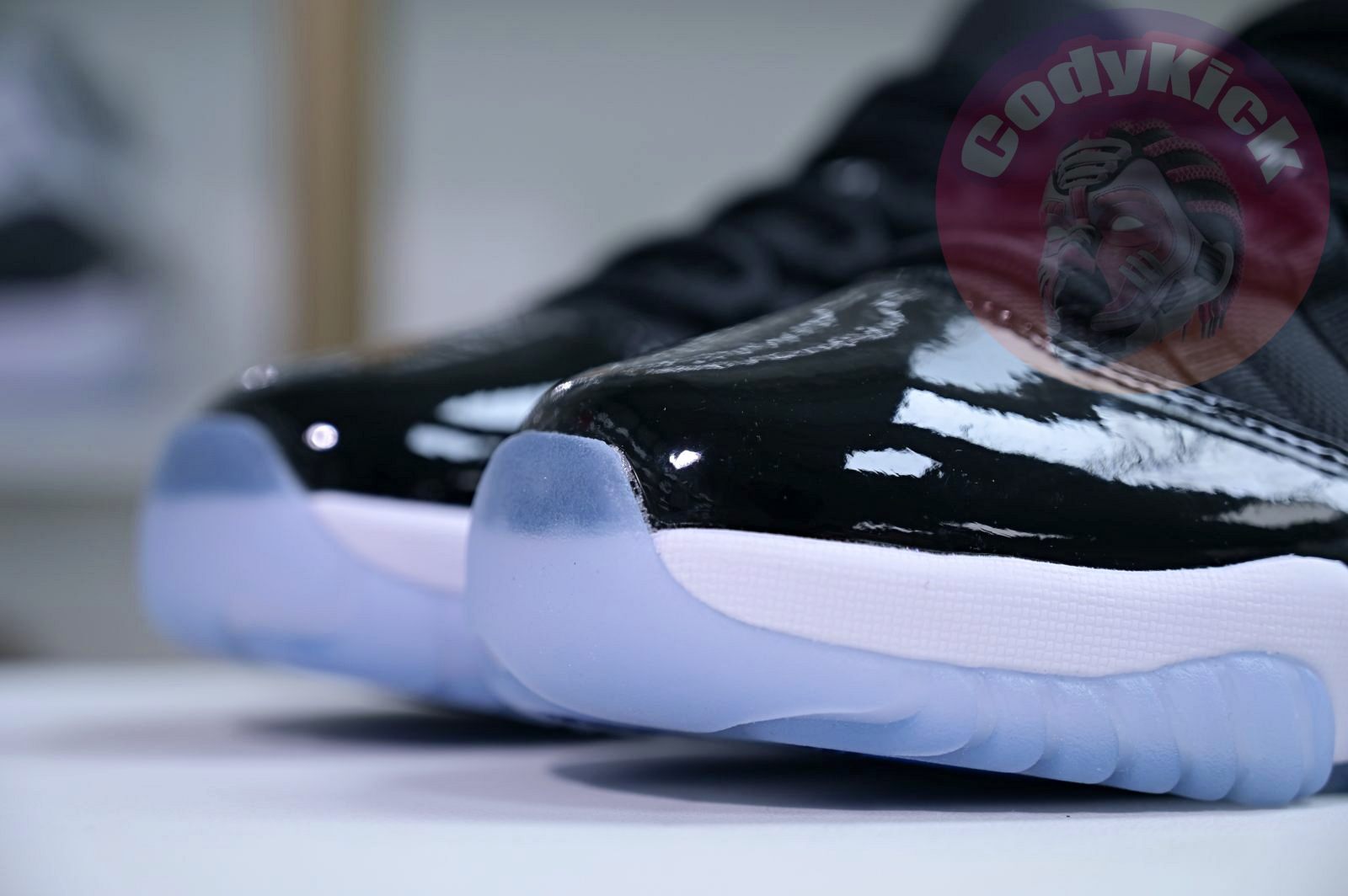 Air Jordan 11 Low "Space Jam"