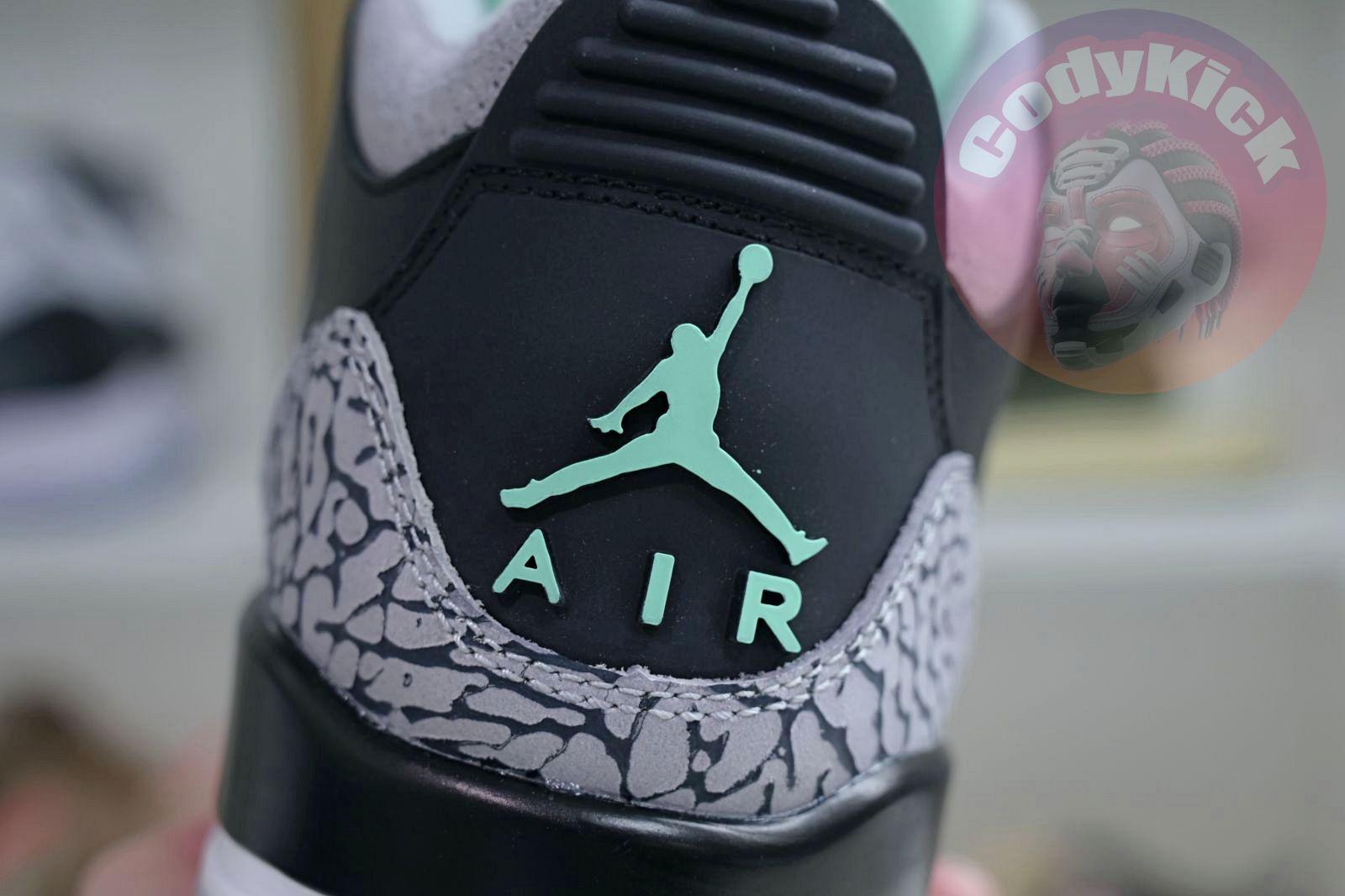 Air Jordan 3 Green Glow